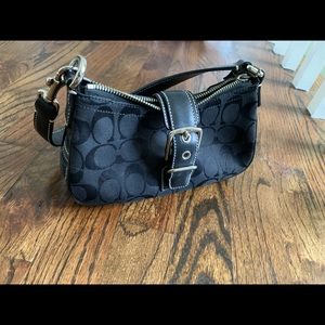 Coach small signature purse